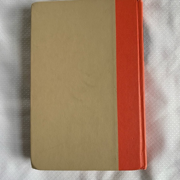 ✨SOLD✨ 1952 “Sewing Made Easy by Mary Lynch” Hardcover Book - Picture 6 of 6